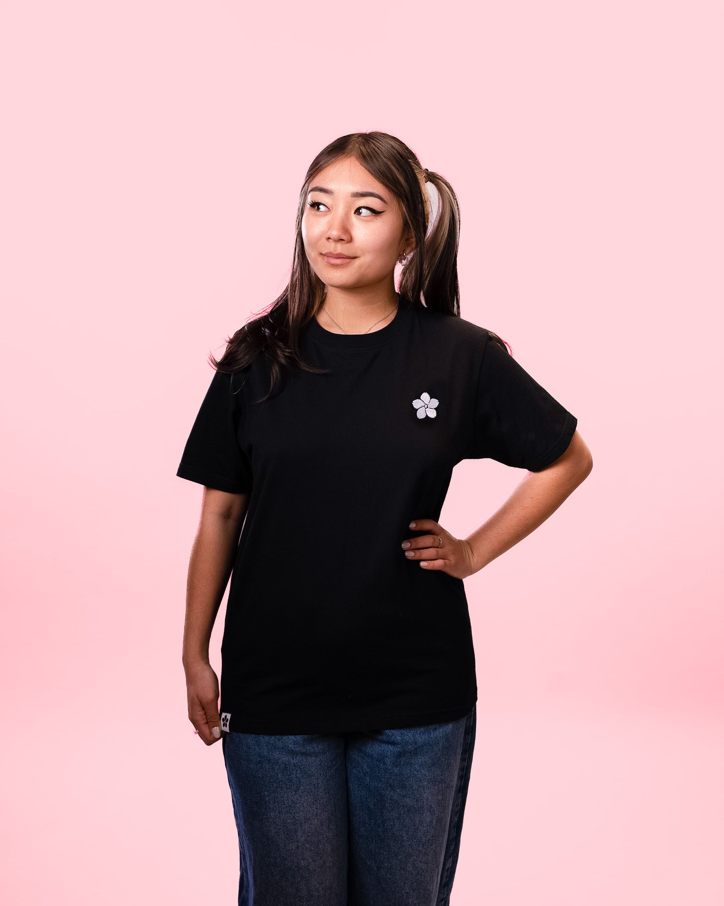Black T-shirt - Kuro